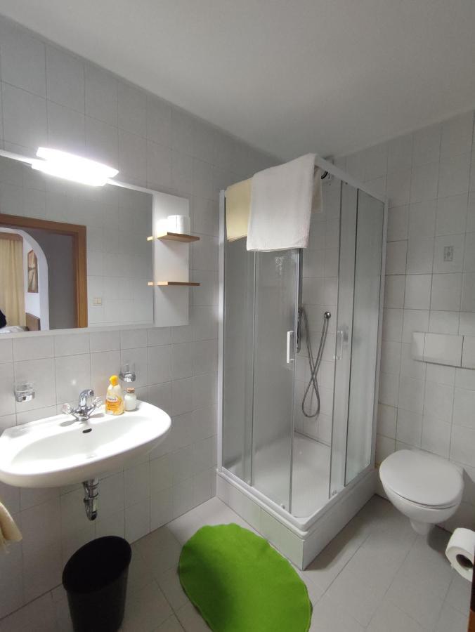 Garni Hattlerhof B&B Brunico Zewnętrze zdjęcie