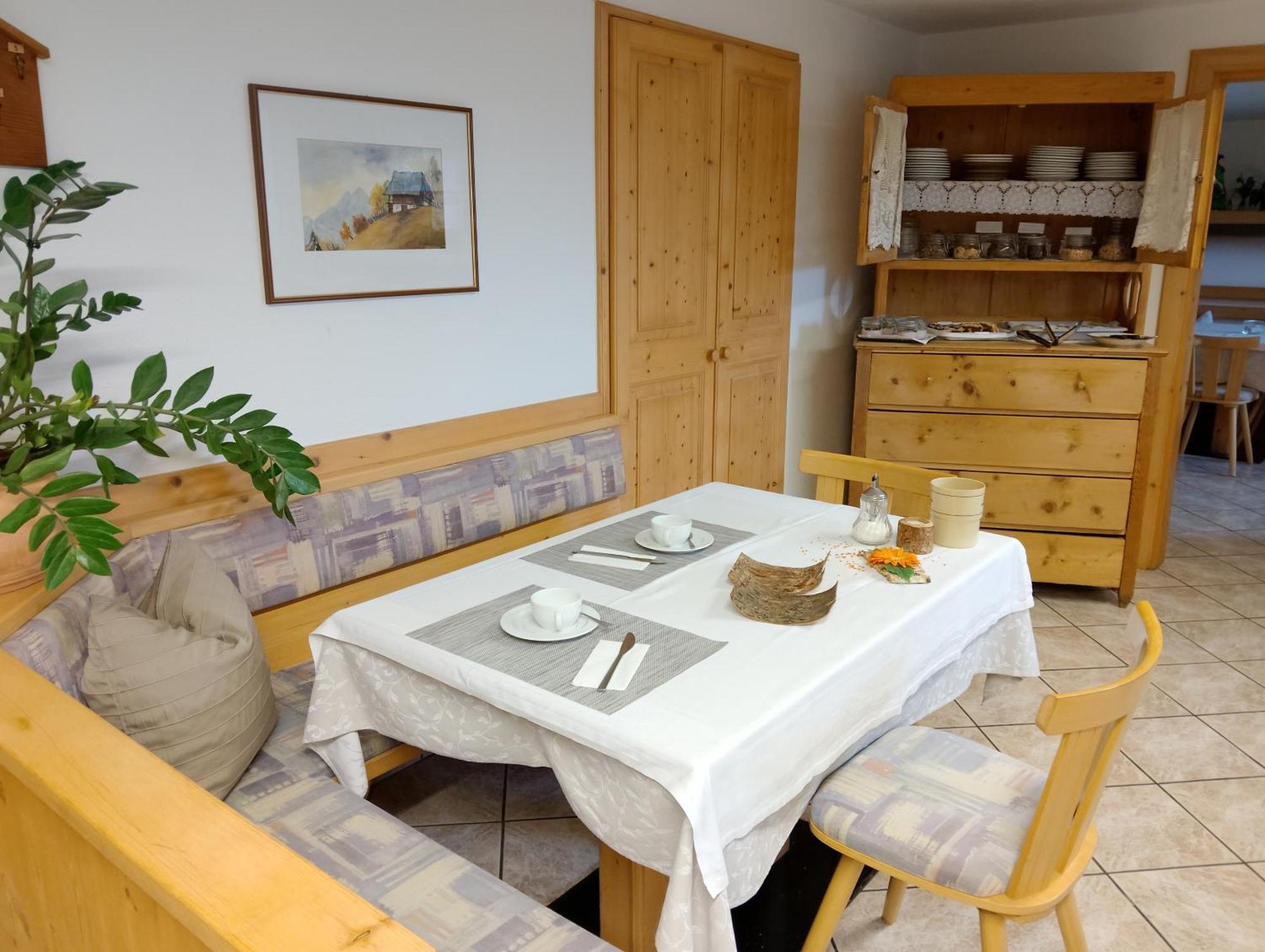 Garni Hattlerhof B&B Brunico Zewnętrze zdjęcie